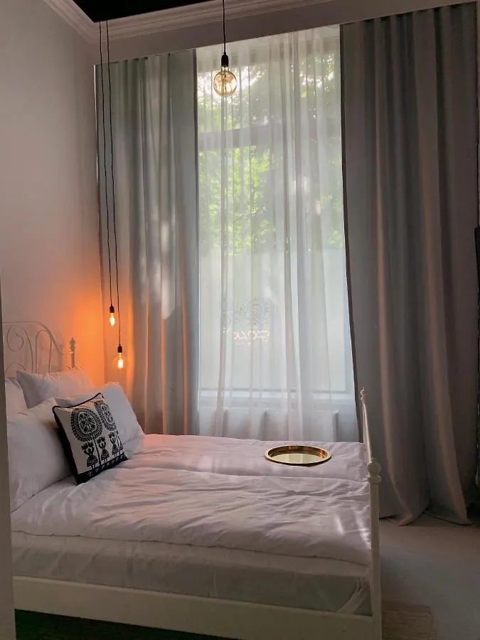 Folk By Anne Apartments & Rooms Warsaw